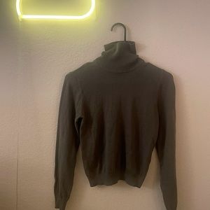 Forest green turtle neck long sleeve!